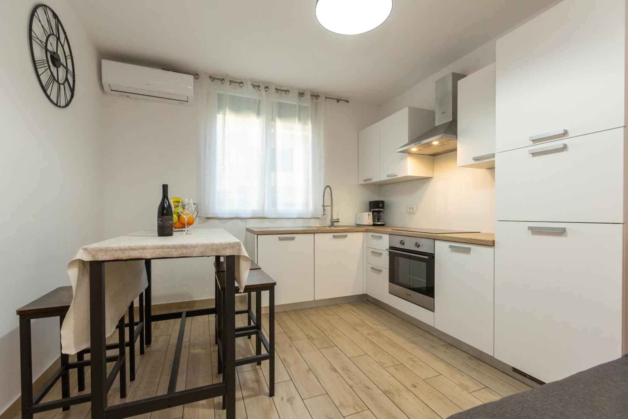 Deluxe Apartment Near The Bridge Zadar Buitenkant foto